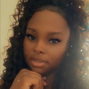 Meet your Posher, Ylisa